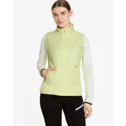 NARTA lady (vest active)